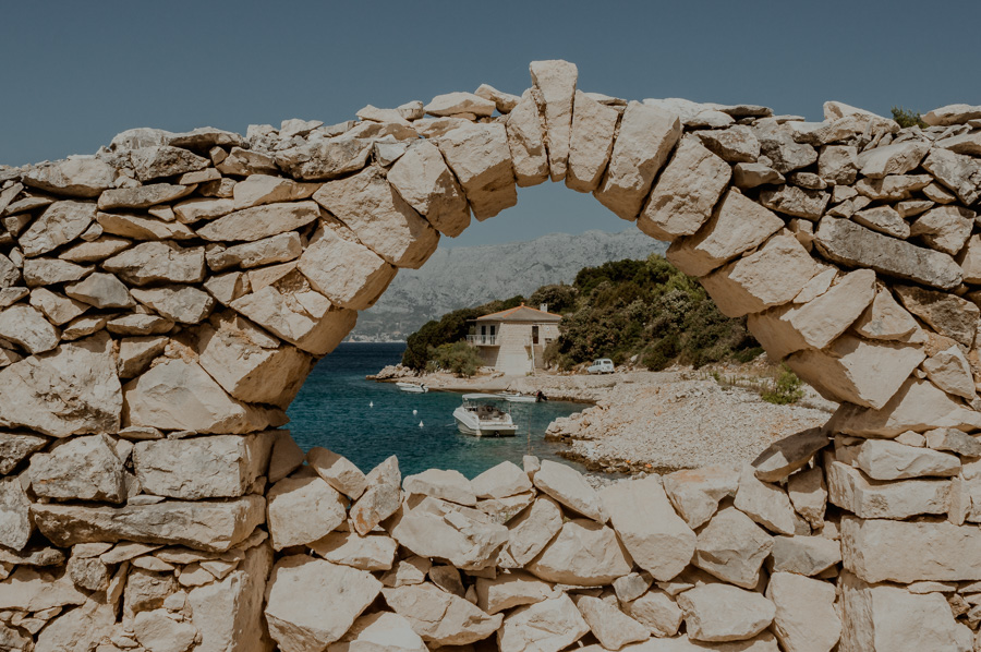 Brač, zatoka Ticja Luka